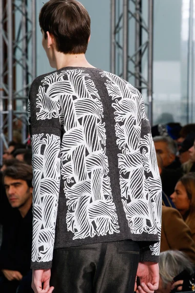 Look 54